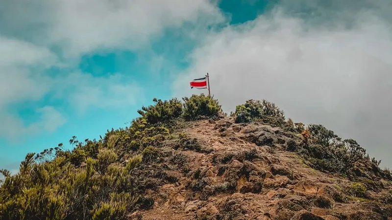 Bandera de Costa Rica. Crédito de foto: Josué Barboza Navas,UNSPLASH.